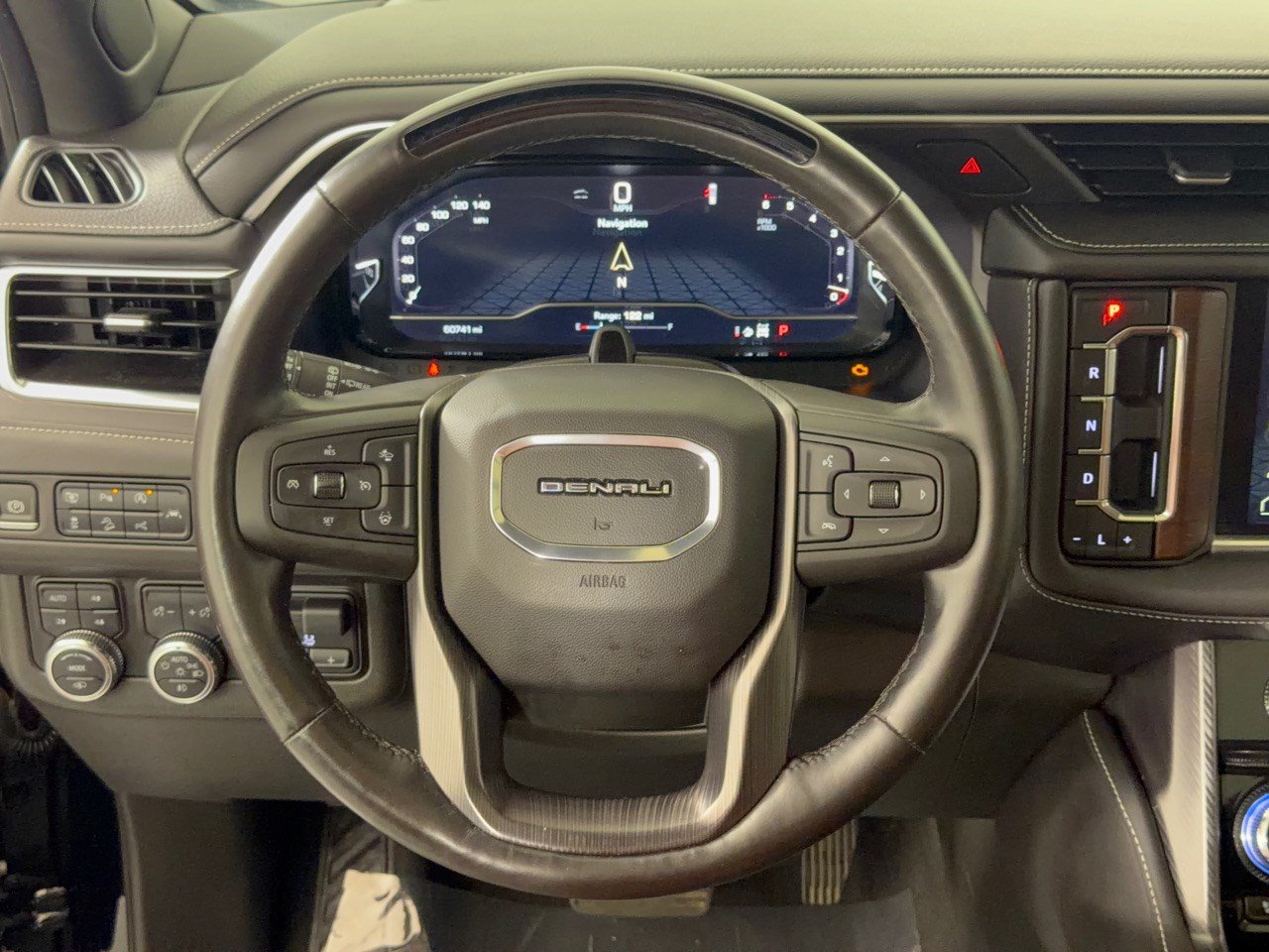 Used 2023 GMC Yukon Denali Ultimate w/ LPO, Floor Liner Package AWD/4WD image 10