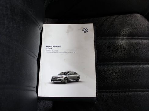 Used 2022 Volkswagen Passat 2.0T image 15