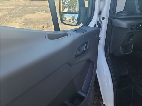 New 2026 Ford Transit 250 148 Medium Roof w/ Load Area Protection Package RWD image 10