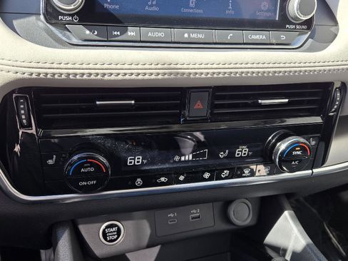 Used 2023 Nissan Rogue SV w/ SV Premium Package image 26