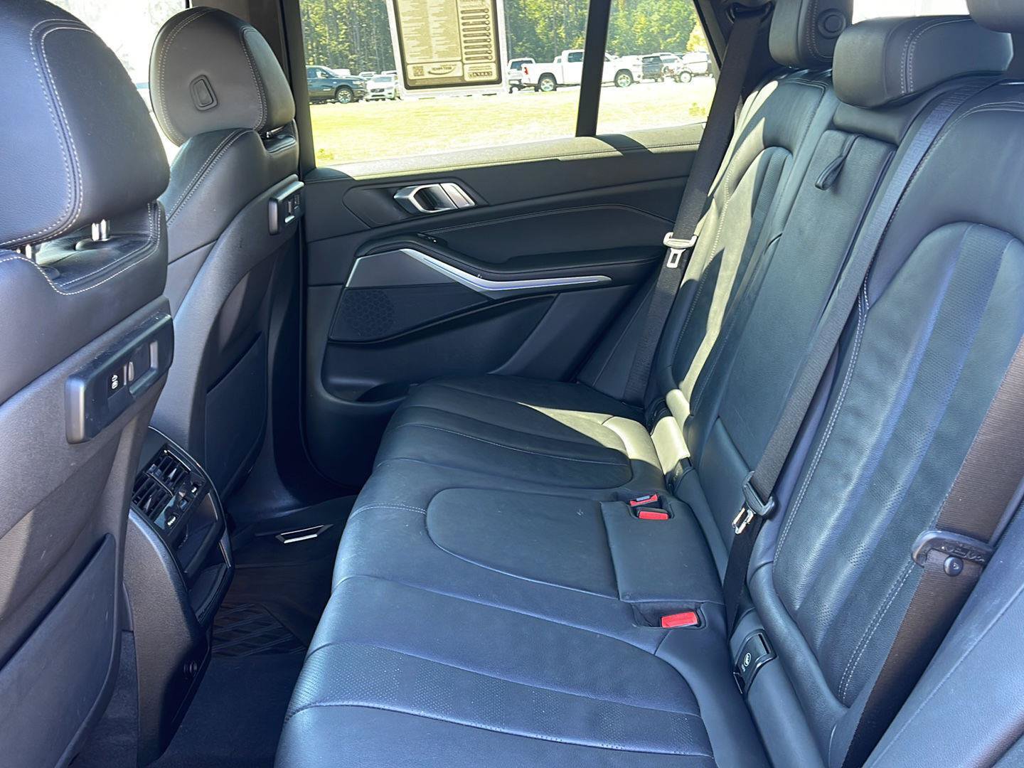 Used 2022 BMW X5 xDrive40i AWD/4WD image 34