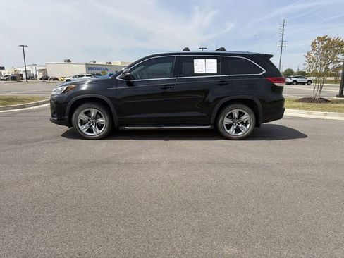 Used 2019 Toyota Highlander Limited image 2