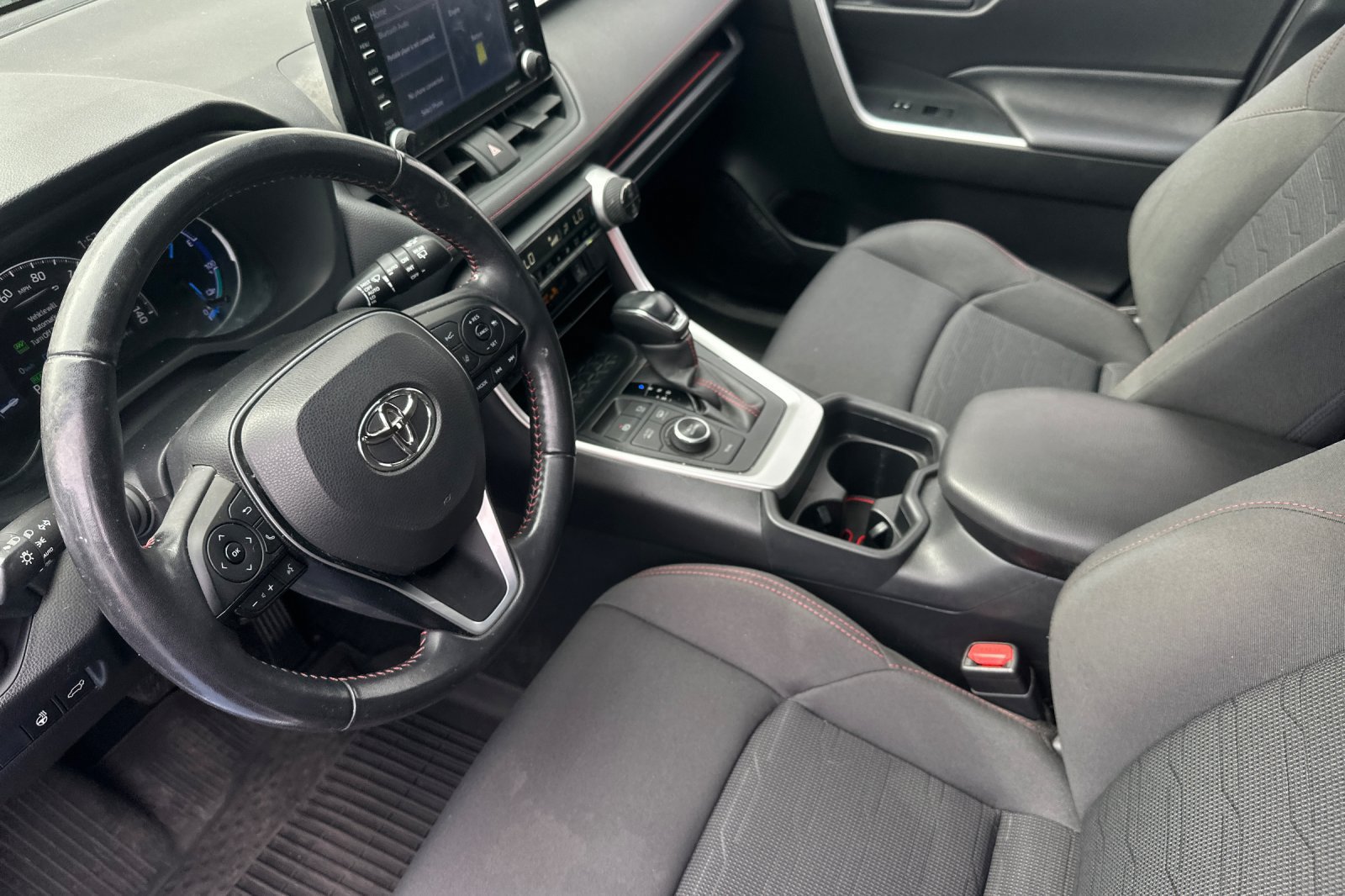 Used 2021 Toyota RAV4 SE w/ Weather & Moonroof Package AWD/4WD image 11