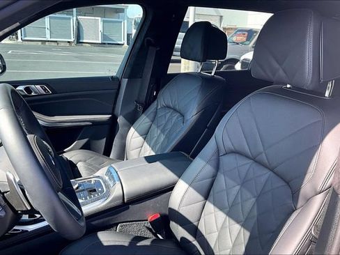 Used 2026 BMW X7 xDrive40i w/ M Sport Package AWD/4WD image 5