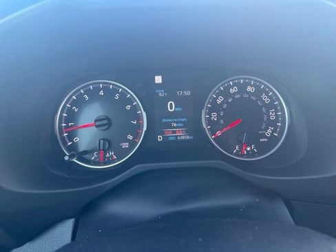 Used 2022 Toyota RAV4 LE FWD image 11