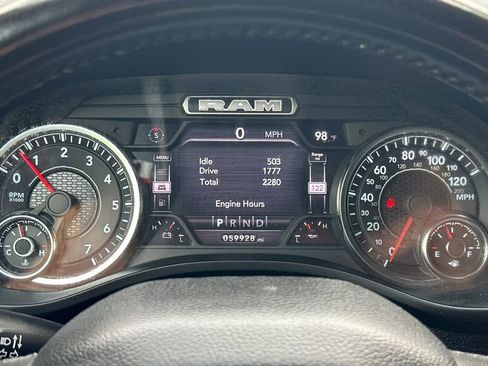Used 2022 RAM 1500 Big Horn AWD/4WD image 24