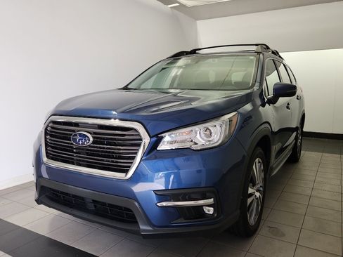 Used 2022 Subaru Ascent Limited w/ Technology Package image 2