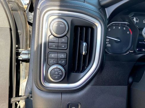 Used 2020 GMC Sierra 1500 SLT w/ SLT Premium Plus Package AWD/4WD image 33