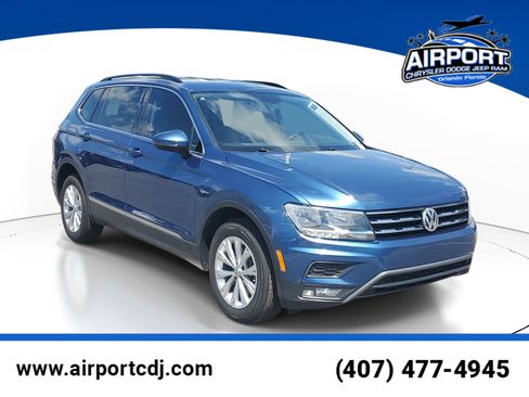 Used 2018 Volkswagen Tiguan SE w/ Front Fog Lights Package FWD image 1