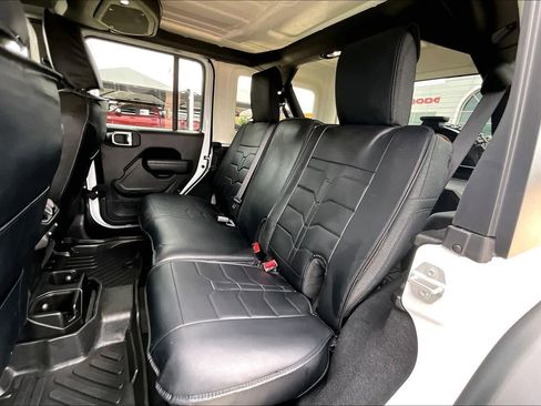 Used 2025 Jeep Wrangler Unlimited Sport AWD/4WD image 20