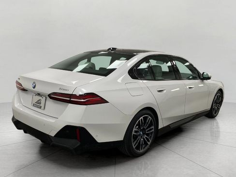 Certified 2024 BMW 530i xDrive w/ Executive Package image 3