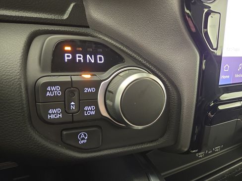Used 2025 RAM 1500 Big Horn AWD/4WD image 24