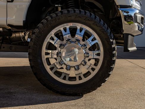 Used 2023 Ford F350 Lariat w/ Lariat Ultimate Package image 11