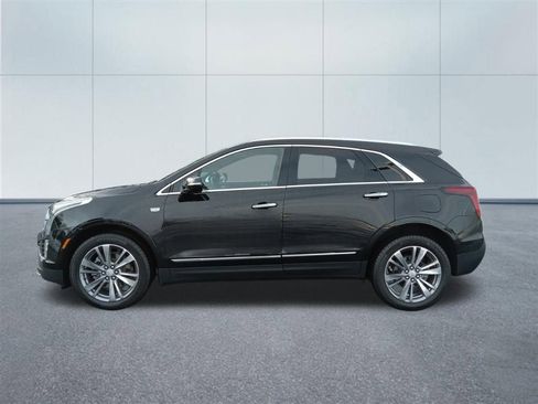 Used 2025 Cadillac XT5 Premium Luxury image 2