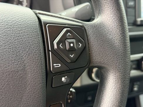 Used 2019 Toyota Tacoma SR5 image 10