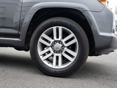 Used 2011 Toyota 4Runner Limited AWD/4WD image 17