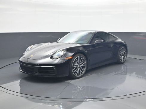 Used 2024 Porsche 911 Carrera 4 AWD/4WD image 6