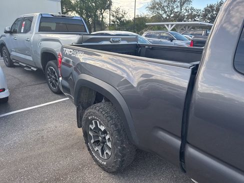 Used 2019 Toyota Tacoma TRD Off-Road image 6