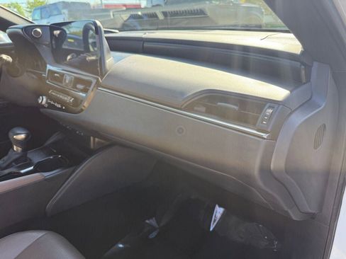Used 2023 Lexus ES 350 w/ Premium Package FWD image 29