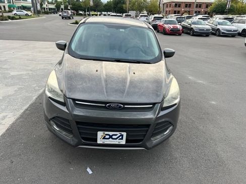 Used 2014 Ford Escape SE FWD image 2