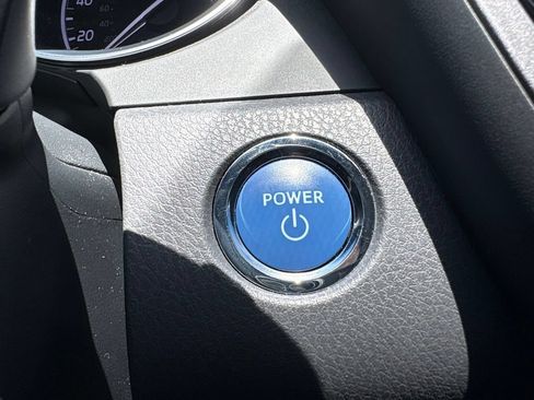Used 2020 Toyota Camry LE FWD image 23
