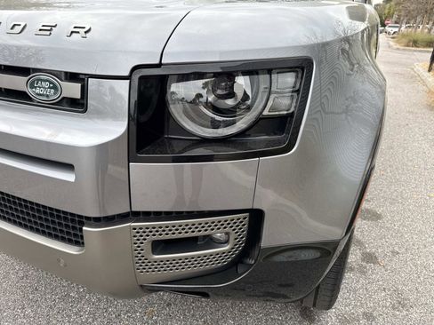 Used 2024 Land Rover Defender 130 X-Dynamic SE image 9