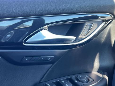 Certified 2025 Buick Envision Preferred image 24