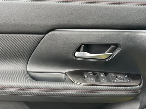 New 2026 Nissan Kicks SR image 12