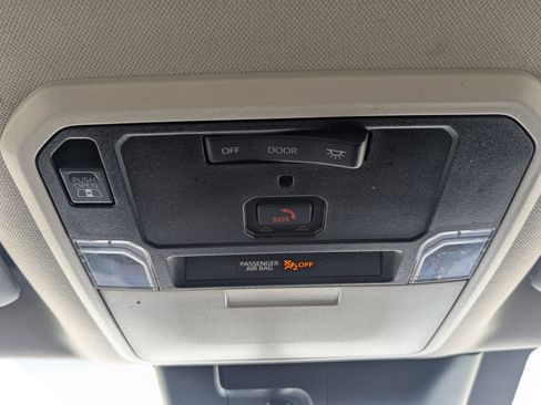 Used 2022 Toyota Tundra SR5 w/ SR5 Convenience Package image 29