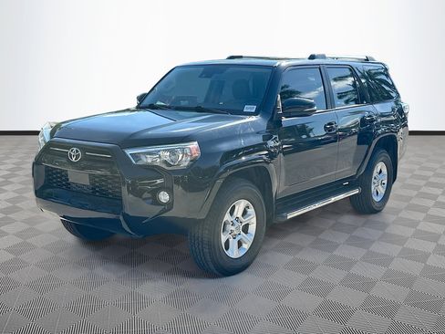 Used 2020 Toyota 4Runner SR5 image 3