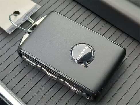 New 2026 Volvo XC60 B5 Ultra w/ Protection Package Premier image 33