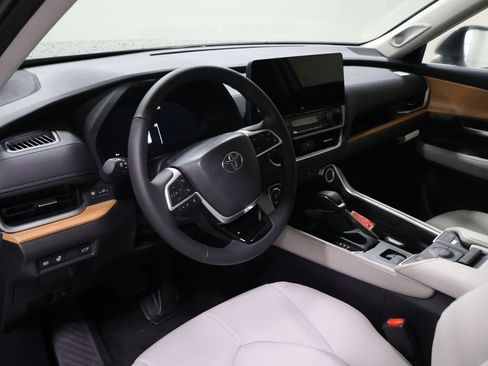 New 2026 Toyota Grand Highlander AWD image 22