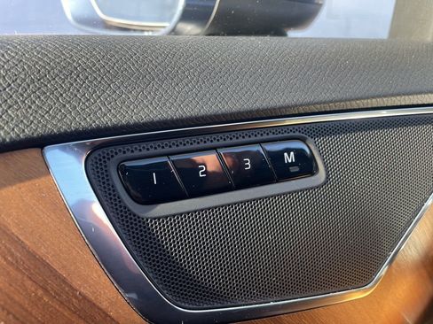 Certified 2023 Volvo XC90 B6 Plus image 32