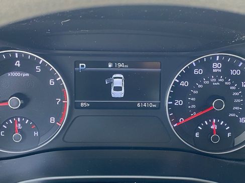 Used 2022 Kia Forte LXS w/ LXS Technology Package image 6