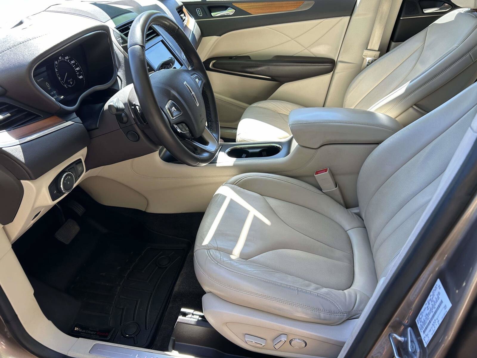 Used 2018 Lincoln MKC Select w/ Select Plus Package FWD image 20