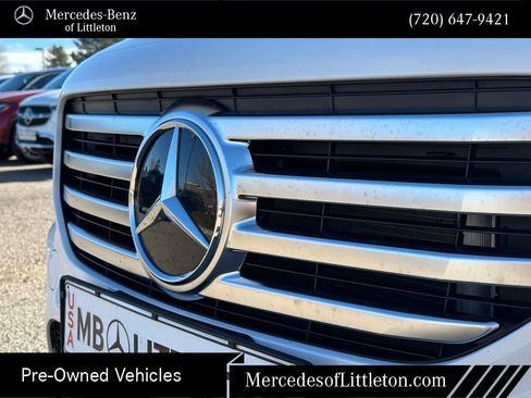 Used 2025 Mercedes-Benz GLB 250 4MATIC image 8