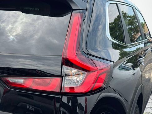 Used 2025 Honda CR-V EX-L image 6