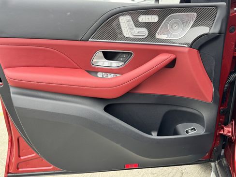 New 2025 Mercedes-Benz GLS 63 AMG 4MATIC image 19