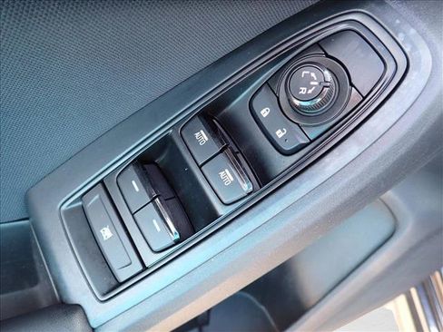 Used 2018 Subaru Crosstrek 2.0i Premium AWD/4WD image 12