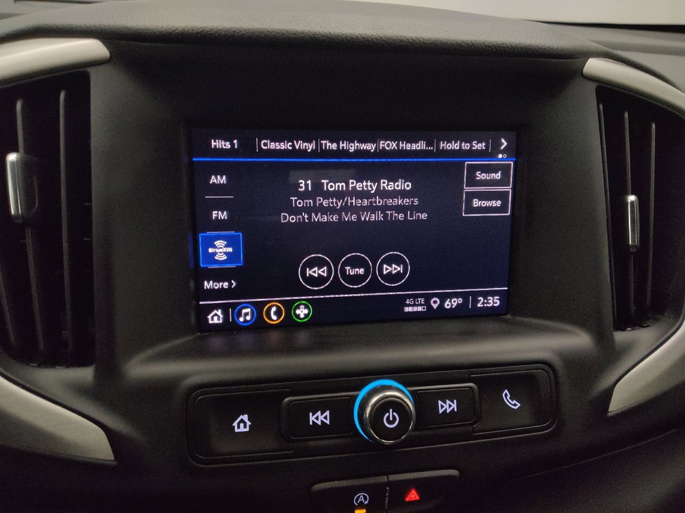 Used 2024 GMC Terrain SLE FWD image 25