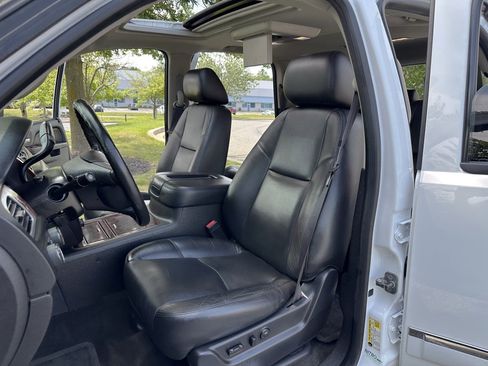 Used 2013 Chevrolet Tahoe LTZ image 20