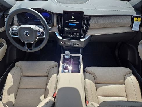 New 2026 Volvo XC90 B6 Ultra image 17