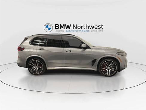 Used 2024 BMW X5 xDrive40i w/ M Sport Package AWD/4WD image 5