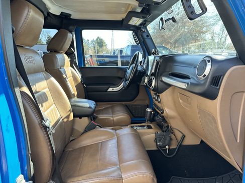 Used 2012 Jeep Wrangler Unlimited Sahara w/ Trailer Tow Group image 7