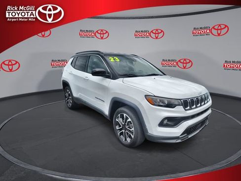 Used 2023 Jeep Compass Limited AWD/4WD image 2