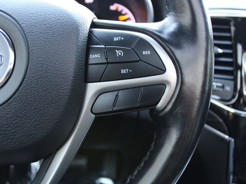 Used 2021 Jeep Grand Cherokee Limited w/ Luxury Group II image 15