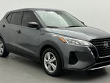 Used 2021 Nissan Kicks S image 3