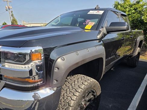 Used 2018 Chevrolet Silverado 1500 LT AWD/4WD image 5
