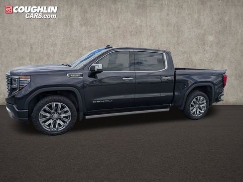 Used 2023 GMC Sierra 1500 Denali w/ Denali Reserve Package AWD/4WD image 4