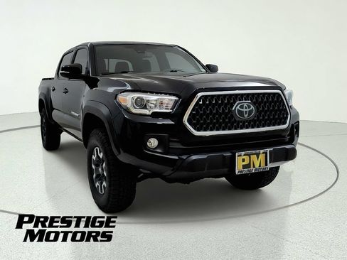 Used 2018 Toyota Tacoma TRD Off-Road w/ Technology Package AWD/4WD image 1